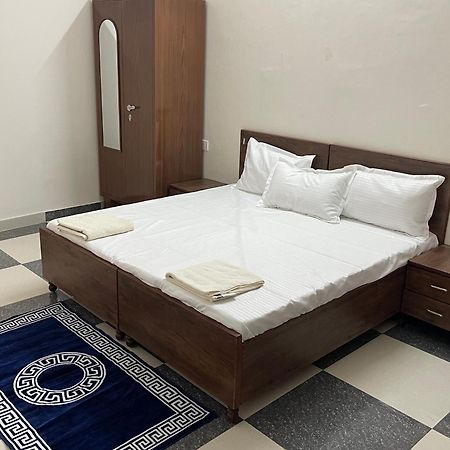 Shrinath Residency Hotel Grander Noida Exterior foto